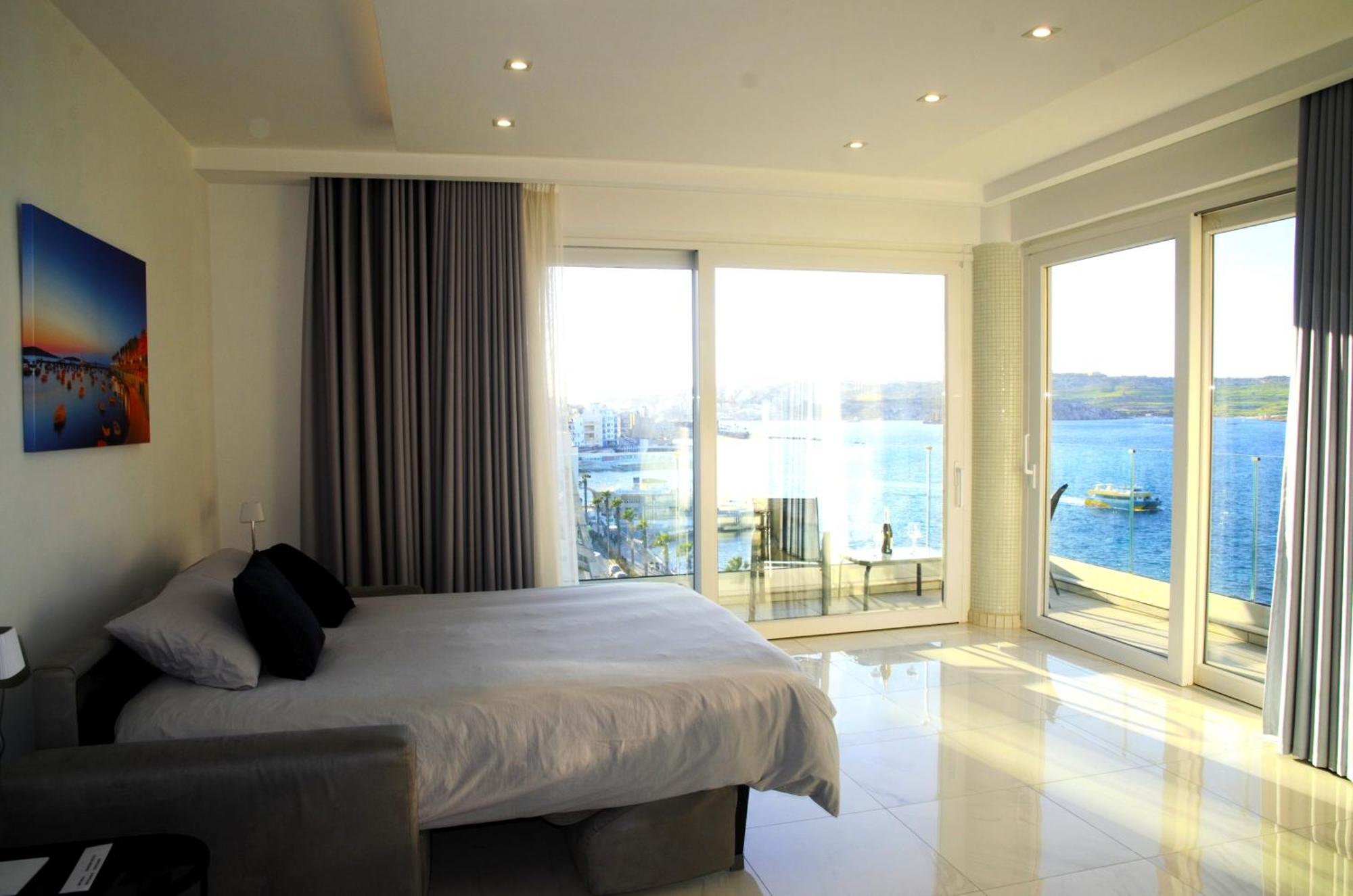 New Seafront Apartment - Spectacular Views 세인트폴스베이 외부 사진