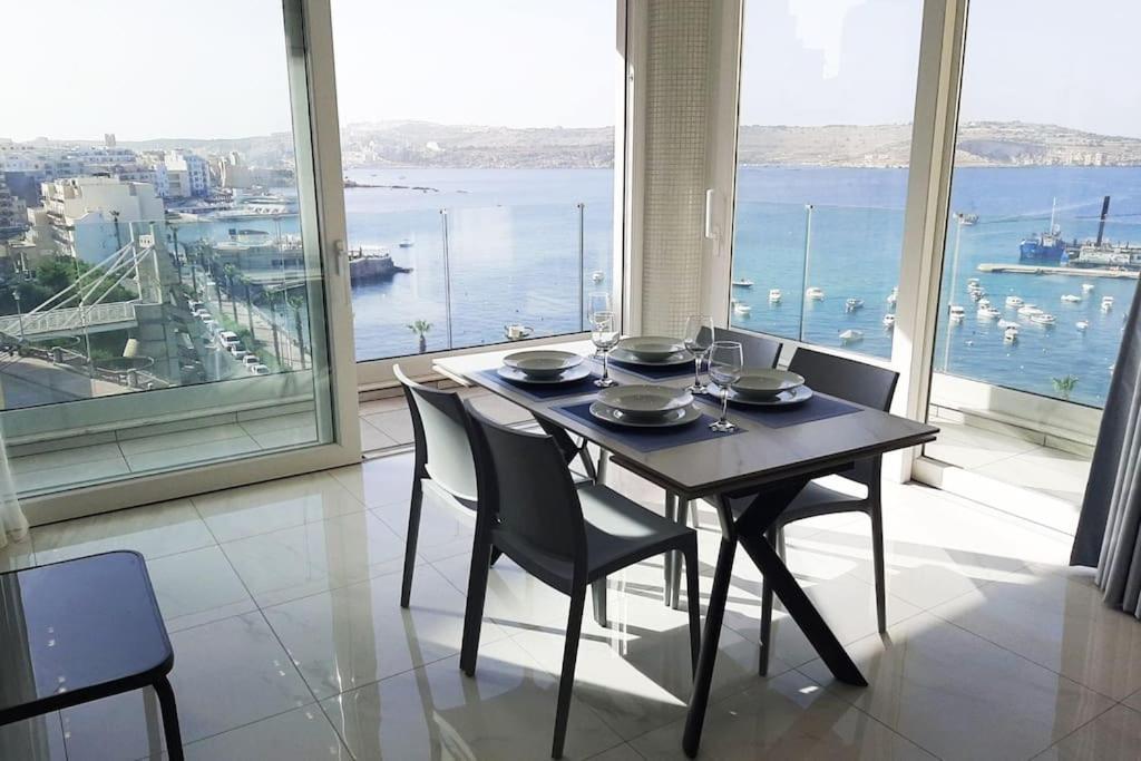 New Seafront Apartment - Spectacular Views 세인트폴스베이 외부 사진