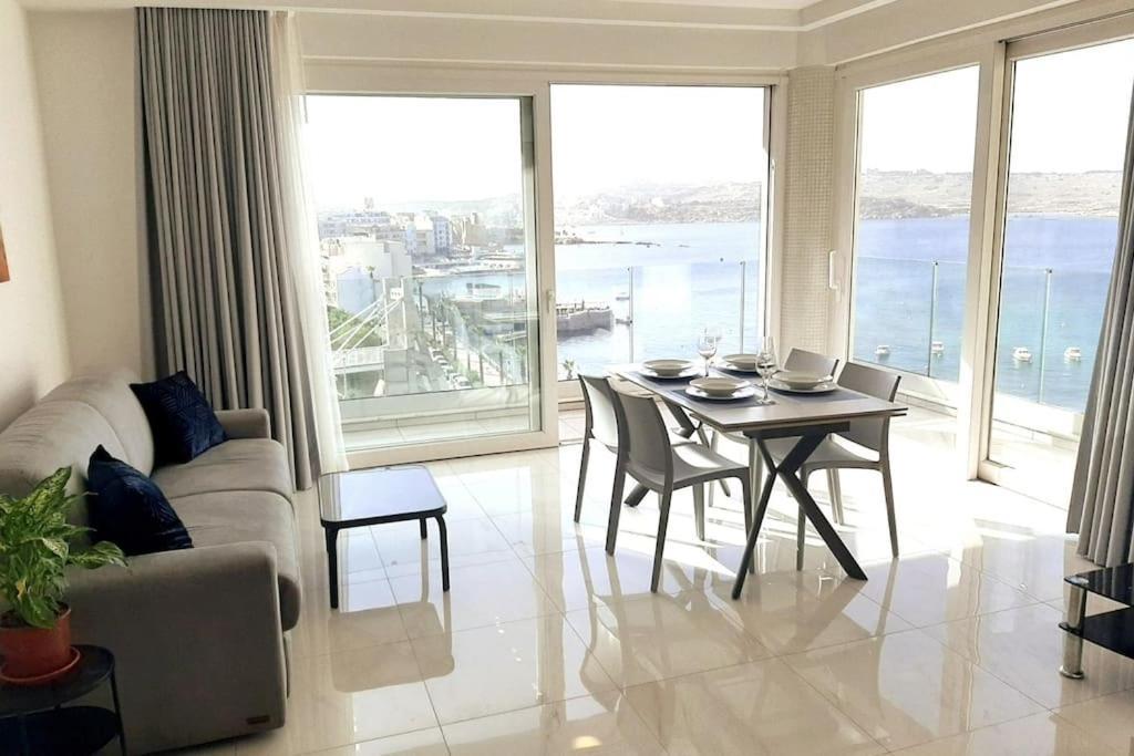 New Seafront Apartment - Spectacular Views 세인트폴스베이 외부 사진